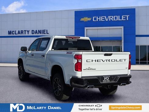 New 2026 Chevrolet Silverado 1500 LT Trail Boss w/ LT Trail Boss Premium Package AWD/4WD image 4