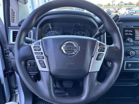 Used 2017 Nissan Titan S AWD/4WD image 15