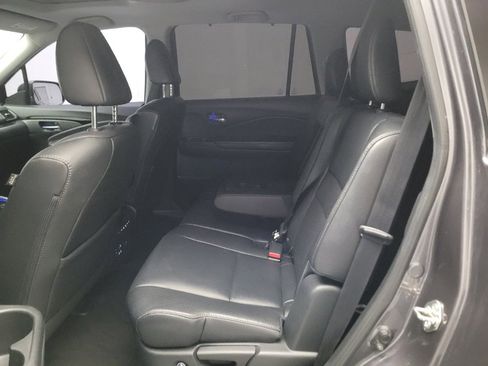 Used 2017 Honda Pilot Touring image 18