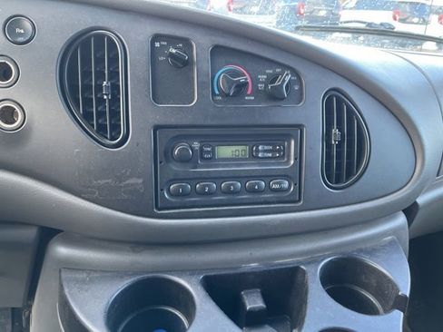 Used 2007 Ford E-250 and Econoline 250 image 11