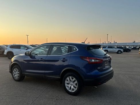 Used 2020 Nissan Rogue Sport S FWD image 16