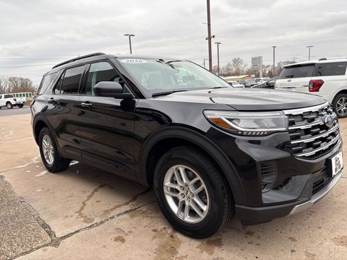 New 2026 Ford Explorer Active image 8