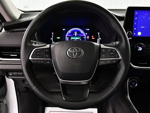 Used 2025 Toyota Grand Highlander AWD Hybrid image 18