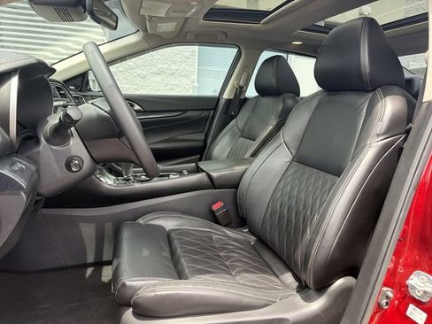 Used 2023 Nissan Maxima Platinum w/ Sport Mat Group FWD image 14
