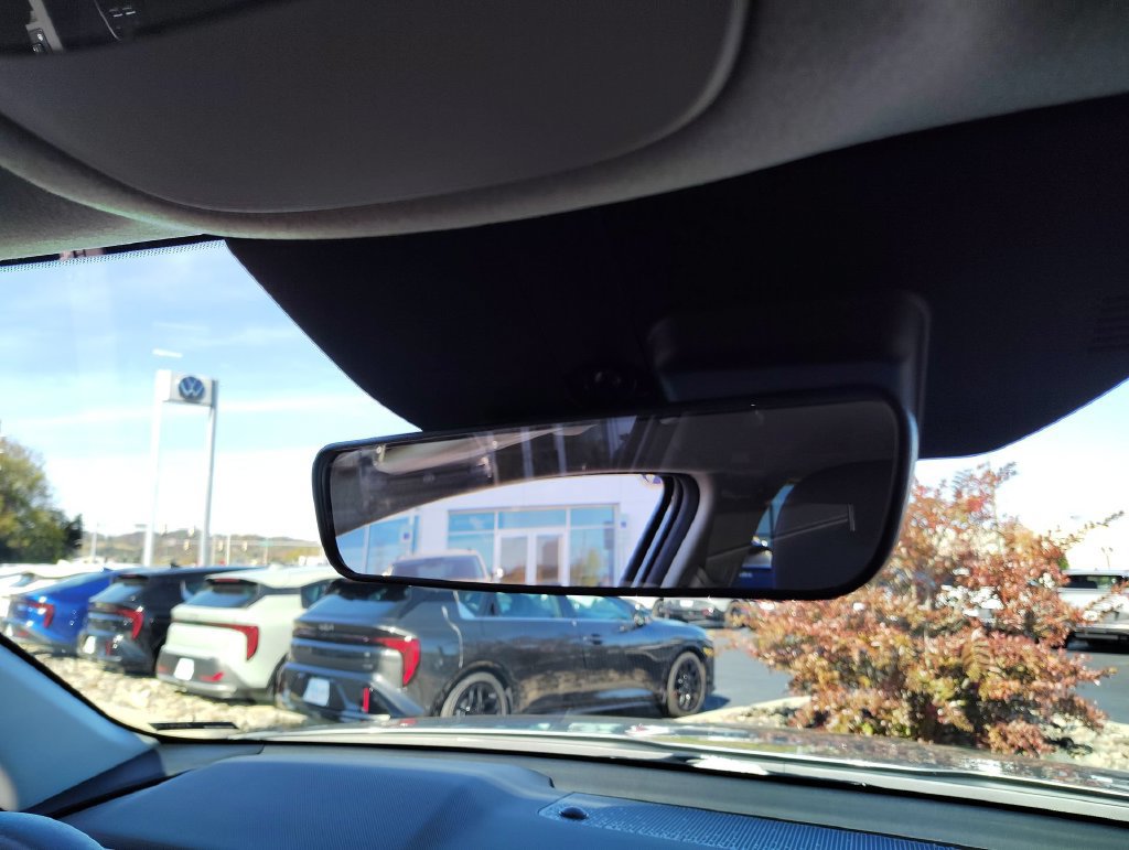 Used 2024 Kia Niro LX FWD image 26