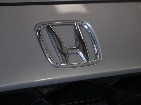 Used 2024 Honda HR-V EX-L image 4