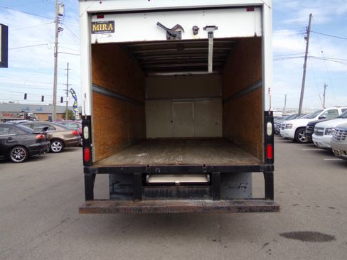 Used 2017 Ford E-450 and Econoline 450 Super Duty w/ Power Windows & Locks Group image 38