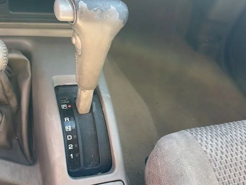 Used 2003 Nissan Pathfinder SE AWD/4WD image 12