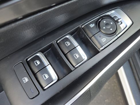 Used 2022 Kia Sorento LX FWD image 28