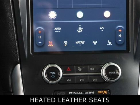 Used 2023 Ford Edge Titanium image 20