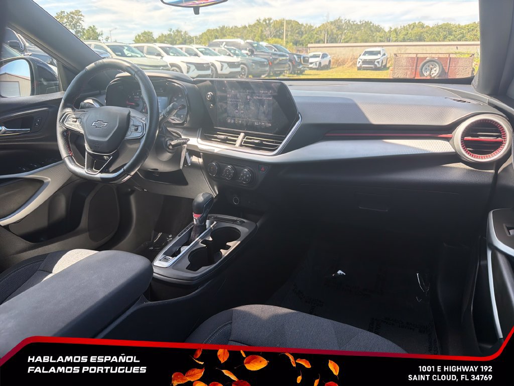 Used 2024 Chevrolet Trax RS FWD image 31