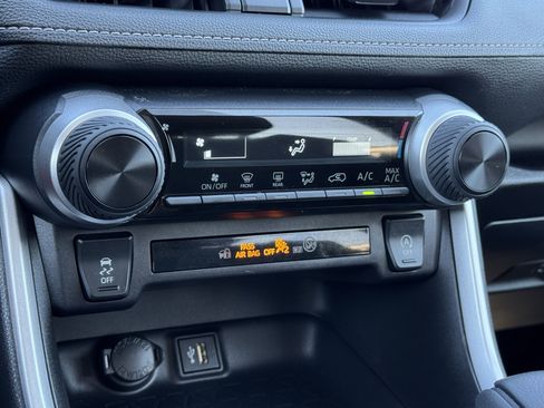 Used 2024 Toyota RAV4 LE image 11