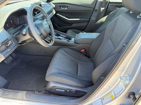Used 2025 Honda Accord SE image 14