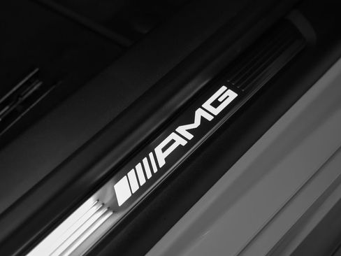Used 2025 Mercedes-Benz AMG GT 63 image 19