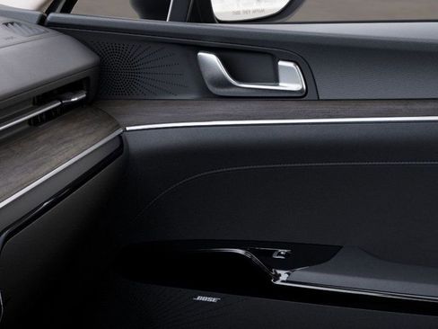 New 2025 Kia K5 EX image 25