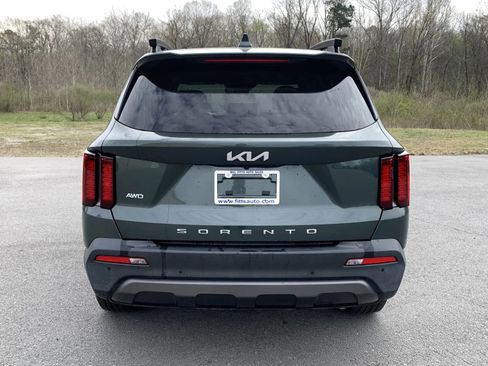Used 2022 Kia Sorento S w/ Panoramic Sunroof Package image 6