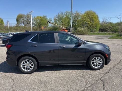 Used 2022 Chevrolet Equinox LT FWD image 6