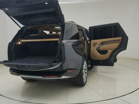 Used 2023 Land Rover Range Rover Long Wheelbase SE image 78