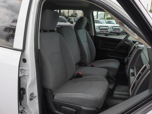 Used 2019 RAM 1500 Express w/ Express Value Package image 31