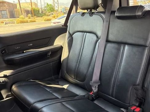 Used 2023 Jeep Wagoneer L Series II AWD/4WD image 14