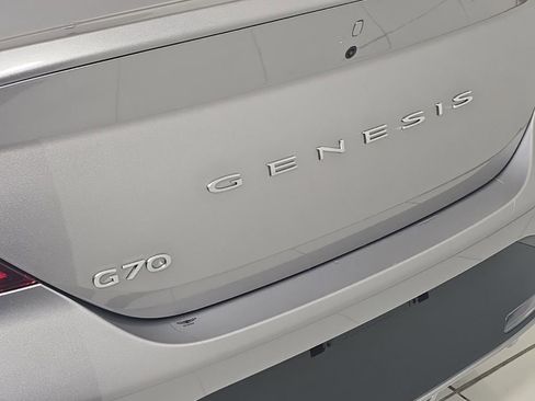 New 2026 Genesis G70 2.5T RWD image 10
