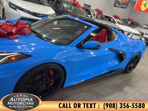 Used 2021 Chevrolet Corvette STINGRAY w/ Z51 Performance Package image 26