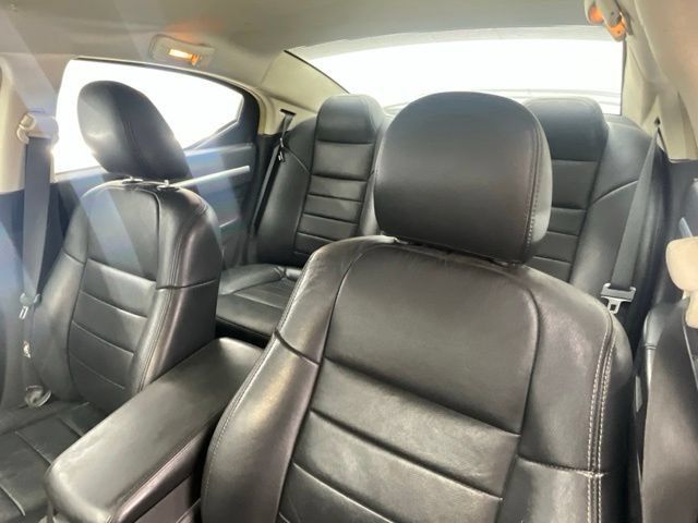 Used 2009 Dodge Charger SE RWD image 4