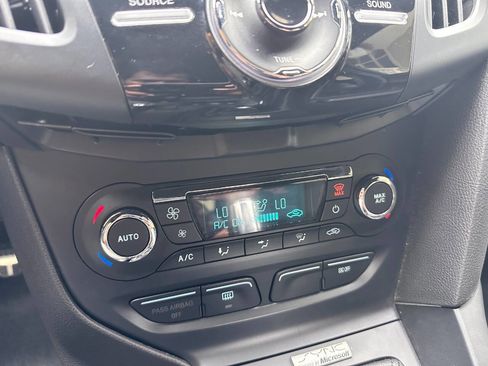 Used 2014 Ford Focus ST w/ Equipment Group 202A FWD image 21