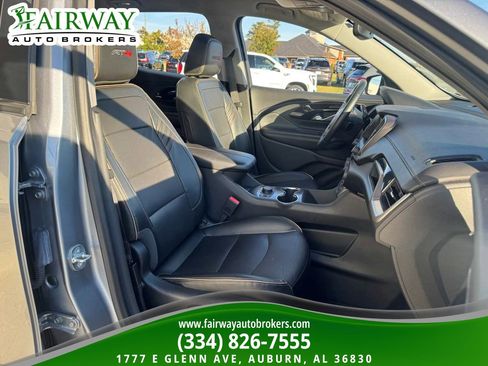 Used 2023 GMC Terrain AT4 image 12