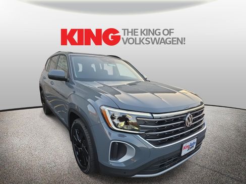 New 2026 Volkswagen Atlas SE image 1