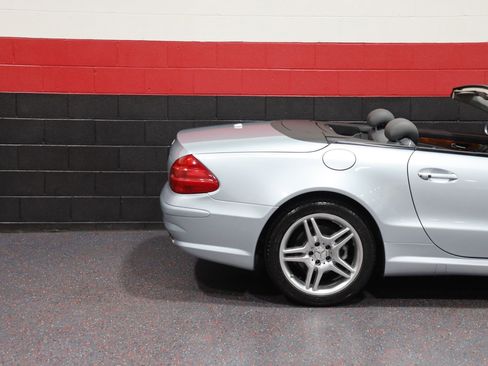 Used 2006 Mercedes-Benz SL 500 image 5