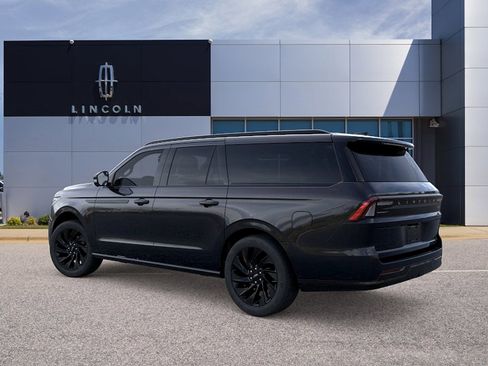 New 2026 Lincoln Navigator L Reserve w/ Jet Appearance Package AWD/4WD image 4
