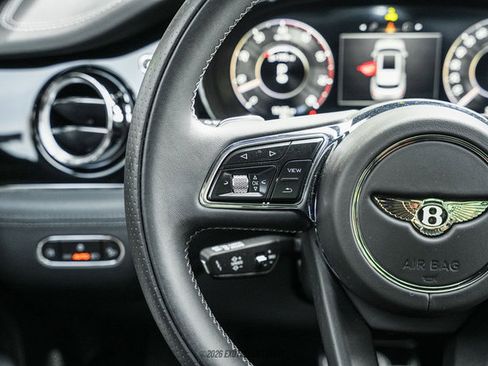 Used 2024 Bentley Bentayga Extended Wheelbase AWD/4WD image 21