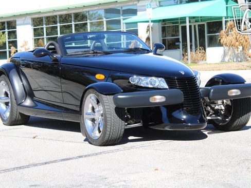 Used 2000 Plymouth Prowler image 12