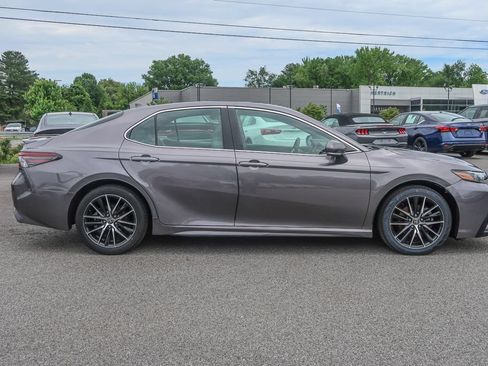 Used 2023 Toyota Camry SE AWD/4WD image 7