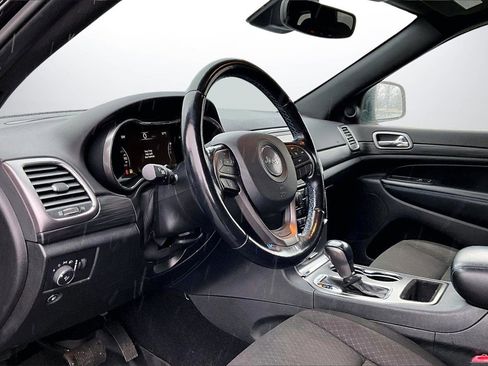 Certified 2020 Jeep Grand Cherokee Laredo image 19