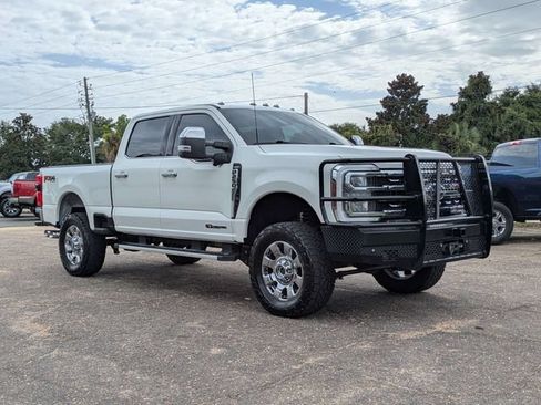 Used 2026 Ford F250 Lariat w/ Lariat Premium Package AWD/4WD image 2