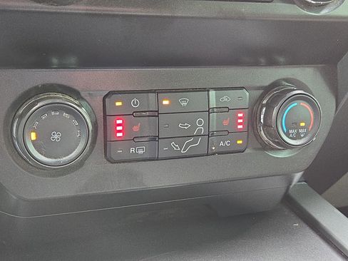 Used 2020 Ford F250 XLT w/ XLT Premium Package image 28