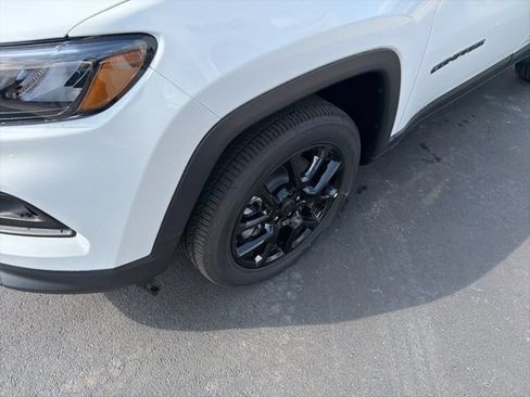 New 2026 Jeep Compass Latitude AWD/4WD image 4