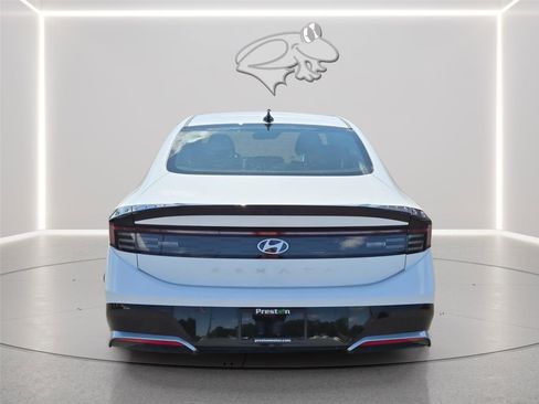 Used 2026 Hyundai Sonata SEL FWD image 4