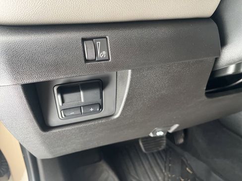 Used 2024 Chevrolet Colorado ZR2 w/ Technology Package image 17