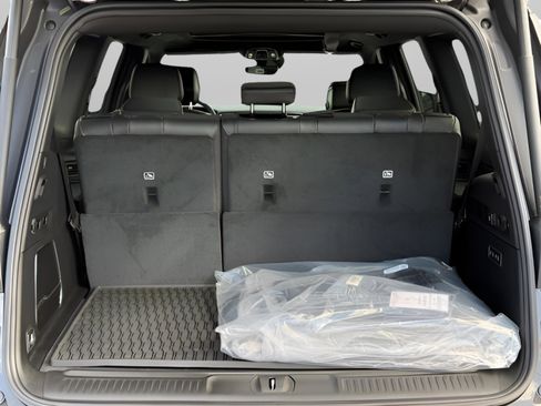 New 2026 Jeep Grand Wagoneer 4WD image 8