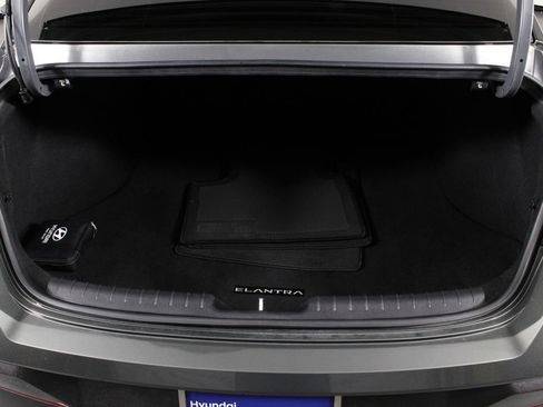 Certified 2025 Hyundai Elantra Sport FWD image 15