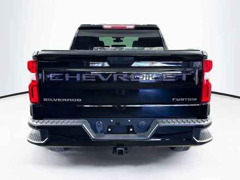 Used 2022 Chevrolet Silverado 1500 Custom w/ Safety Confidence Package image 5