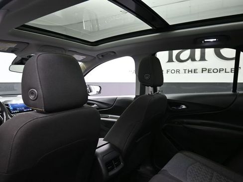 Used 2022 Chevrolet Equinox LT FWD image 24
