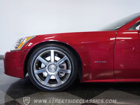 Used 2005 Cadillac XLR image 29
