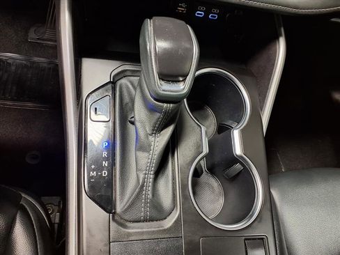 Used 2024 Toyota Highlander XLE image 18