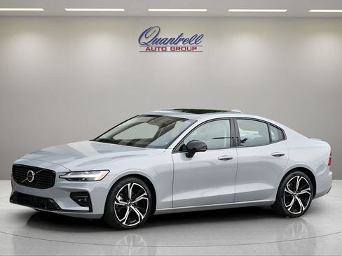 Used 2024 Volvo S60 B5 Plus AWD/4WD image 8