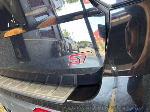Used 2025 Ford Explorer ST AWD/4WD image 11