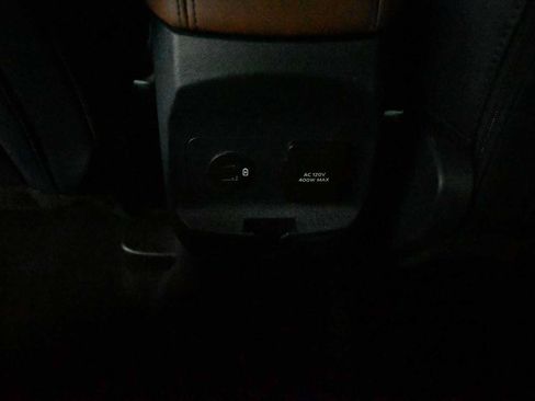 Used 2024 Ford Maverick Lariat AWD/4WD image 16